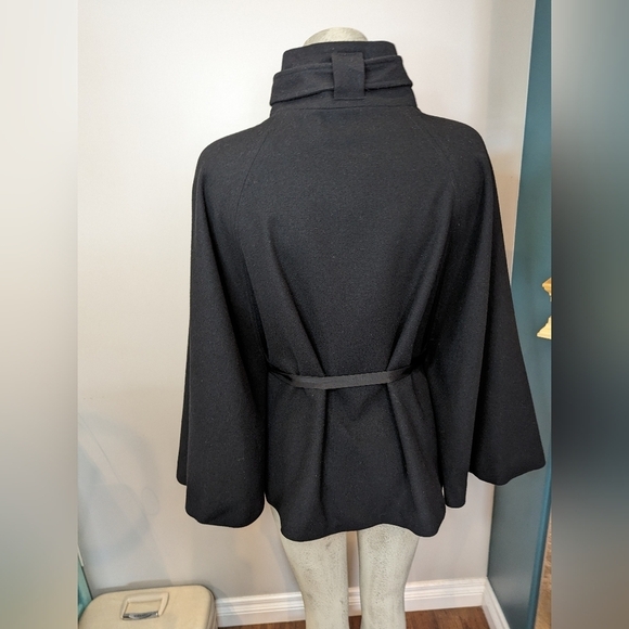 Vintage Wool Cape, black wool blend with satin tie Size M loose fit - Picture 2 of 13